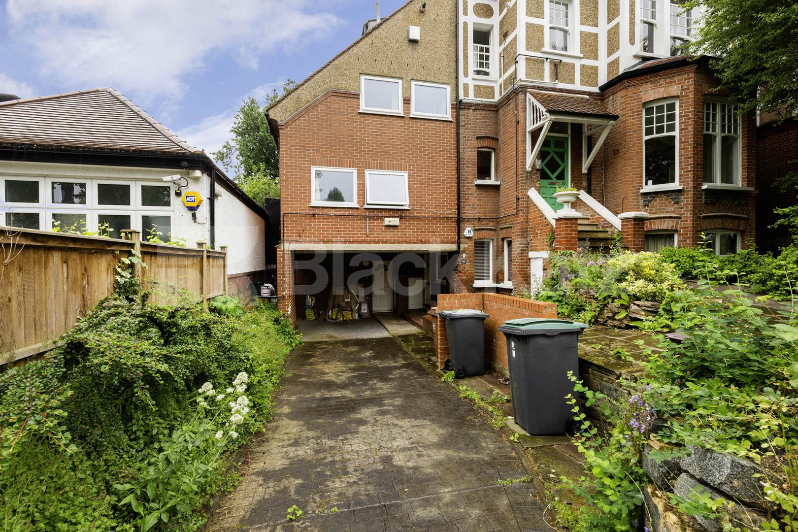 2 bedroom 2 bathroom maisonette with garden located close to Highgate station  Stanhope Road, Highgate